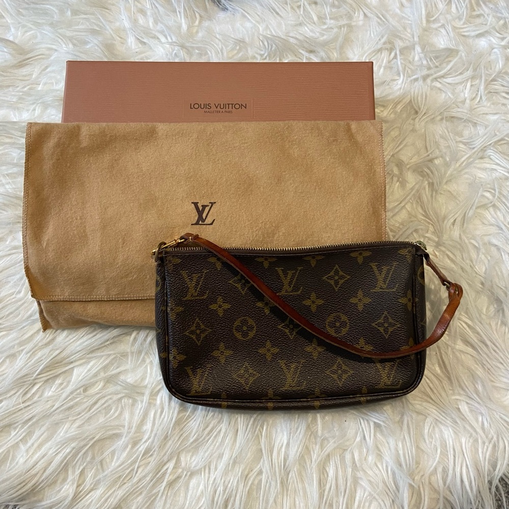 Louis Vuitton Monogram POCH. Accessories M51980